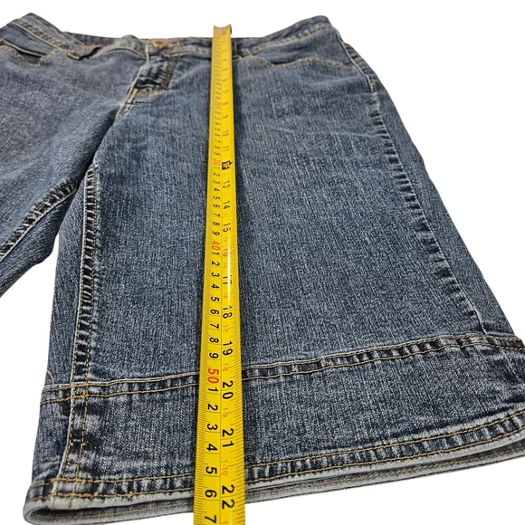 Levi's Women's Medium Blue Boyfriend Denim Bermuda Shorts - Picture 4 of 8